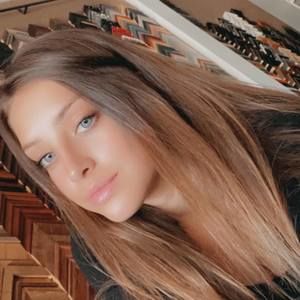 Meet your Posher, Kaylee